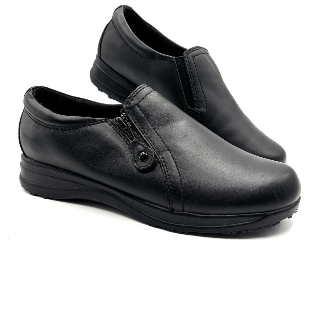 Clarks Collection Womens Black Leather Slip On Loafers Size 8 W